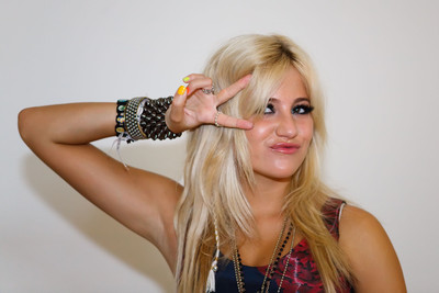 

Akhuratha Music Pixie Lott Singers United Kingdom Wall Poster Fine Art Print(12 inch X 18 inch, Rolled)