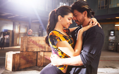 

Akhuratha Poster Movie Happy New Year Shah Rukh Khan Deepika Padukone HD Wallpaper Background Fine Art Print(12 inch X 18 inch, Rolled)