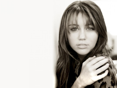 

Music Miley Cyrus Singers United States HD Wallpaper Background Fine Art Print(12 inch X 18 inch, Rolled)
