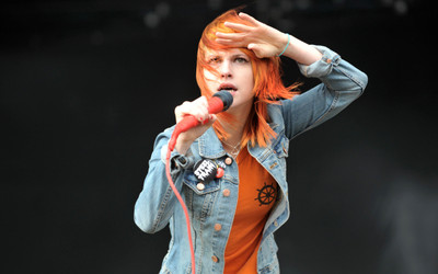 

Akhuratha Music Hayley Williams Singers United States Wall Poster Fine Art Print(12 inch X 18 inch, Rolled)