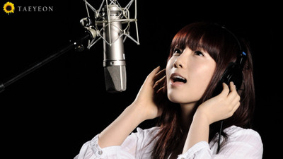 

Akhuratha Music Taeyeon Wall Poster Fine Art Print(12 inch X 18 inch, Rolled)