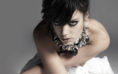 

Music Lily Allen Wall Poster Fine Art Print(12 inch X 18 inch, Rolled)