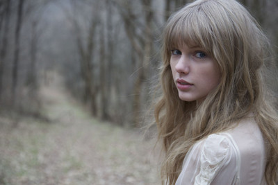 

Music Taylor Swift Singers United States Wall Poster Fine Art Print(12 inch X 18 inch, Rolled)