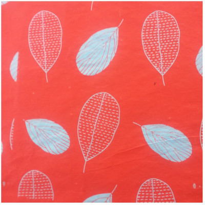 

Bluecat GW_RED_BRIGHTBLUELEAVES_005 Leaves Up Cycled Cotton Gift Wrapper(Red, Bright blue leaves)