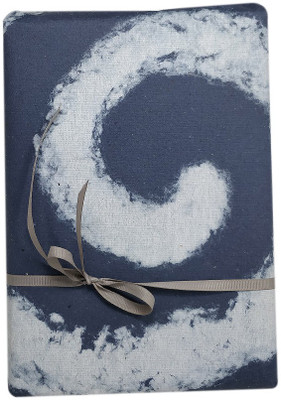 

Bluecat GW_BLUE_WHTESPRL_TOOT na Up Cycled Cotton Gift Wrapper(Blue, White spiral)
