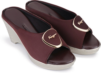 

Rimboll Women Brown Wedges