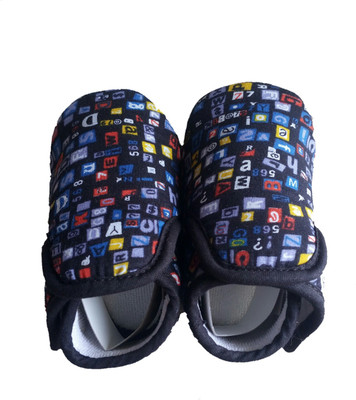 

babbly Boys & Girls Strap Casual Boots(Black, Multicolour