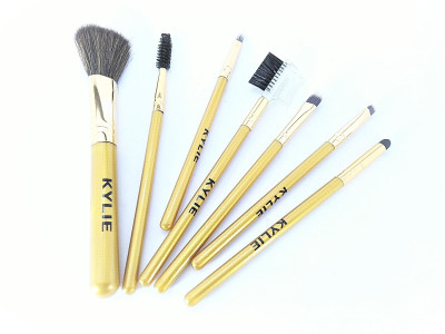 

Kylie 7 Pcs Professional Golden Color Make Up Brush Set(Pack of 7)