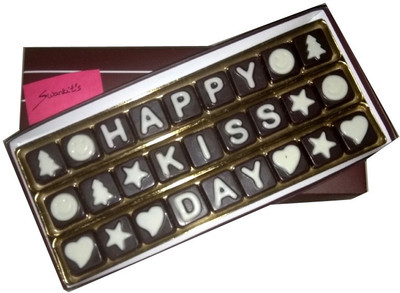 

Swankit's Happy Kiss Day Message Box Crackles(100 g)