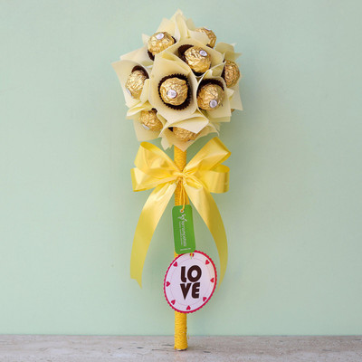 

Ferns N Petals Beautifully Deocrated Chocolates Bouquet for Birthday/Anniversary/Valentine's Gifting Combo(200gm)