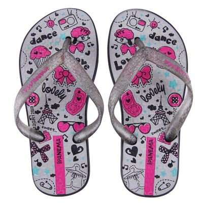 

Ipanema Boys & Girls Slip On Slipper Flip Flop(Black, Black-smoke-grey