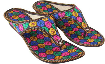 

Sanaya Girls Slip-on Flats(Multicolor