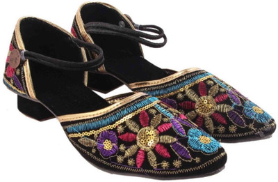 

Sanaya Girls Slip-on Flats(Black
