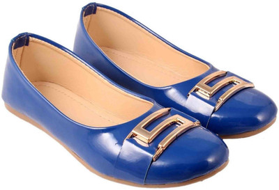 

Kesar Designs Girls Slip on Jutis(Blue