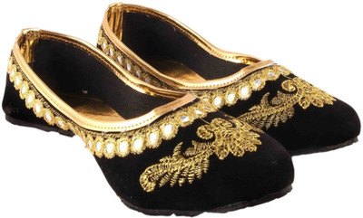 

Kesar Designs Girls Slip on Jutis(Multicolor, Multi