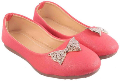 

Kesar Designs Girls Slip on Jutis(Red