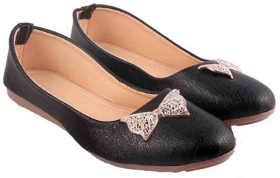 

Sanaya Girls Slip on Jutis(Black