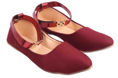 

Kesar Designs Girls Slip on Jutis(Maroon