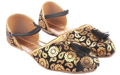 

Sanaya Girls Slip-on Flats(Black