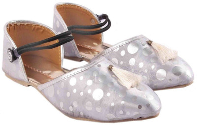 

Sanaya Girls Slip-on Flats(Silver