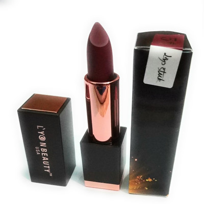 

lyon beauty USA MATTE LIPSTICK WITH MAGNETIC CONTAINER(Vampire Mehroon)