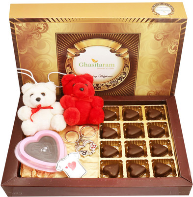 

Ghasitaram Gifts Sugarfree Chocolate Hearts with Teddies, Keychain Set, Heart Game Chocolate and Fridge Magnet Combo(6)