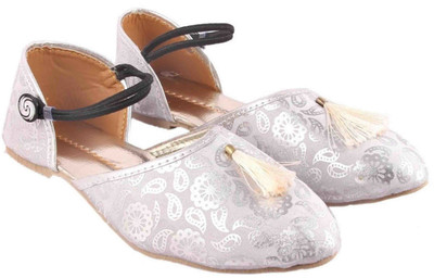 

Kesar Designs Girls Slip on Jutis(White