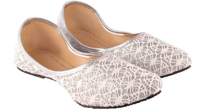 

Kesar Designs Girls Slip on Jutis(Silver