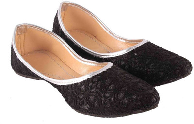 

Kesar Designs Girls Slip on Jutis(Black