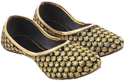 

Kesar Designs Girls Slip on Jutis(Gold