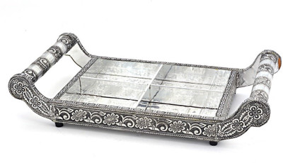 

Creative Handicraft Decrative Pure White Metal Dryfruit Tray Gift Aluminium Decorative Platter(Silver)