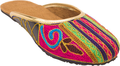 

Royal Collection Women Multicolor Flats