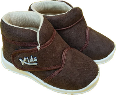 

KN Explorer Designs Boys Velcro Running Shoes(Brown