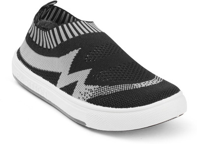 

KITTENS Boys Slip on Running Shoes(Black