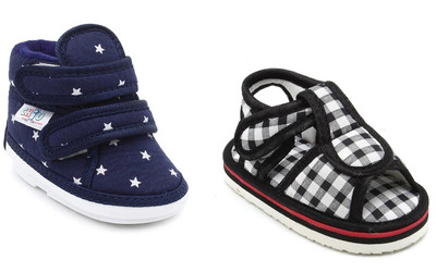 

Chiu Boys & Girls Velcro Flats(Black, Blue & black