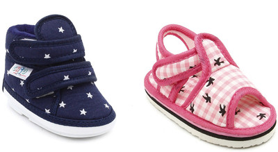 

Chiu Boys & Girls Velcro Flats(Pink, Blue & pink