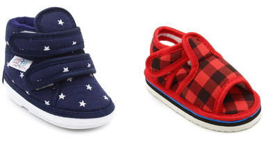 

Chiu Boys & Girls Velcro Flats(Red, Blue & red