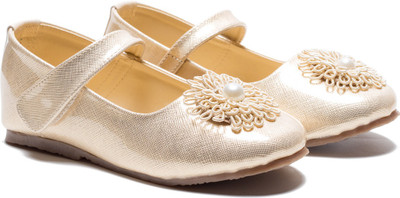 

Begetter The Inceptioner Girls Velcro Sneakers(Gold