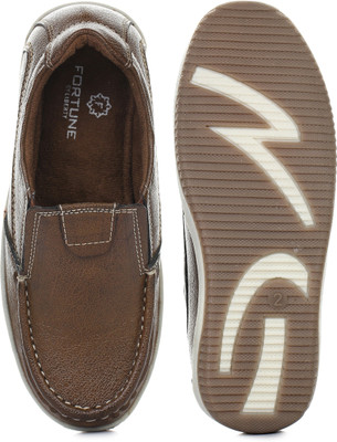 

Fortune Boys Slip on Moccasins(Brown