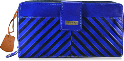 37% OFF on Arpera Formal Blue Clutch