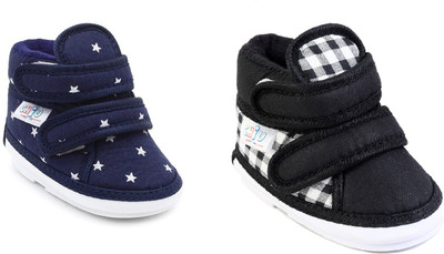 

Chiu Boys & Girls Velcro Casual Boots(Black