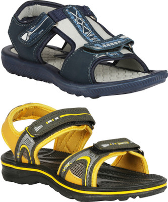 

Claptrap Boys Velcro Sports Sandals(Multicolor