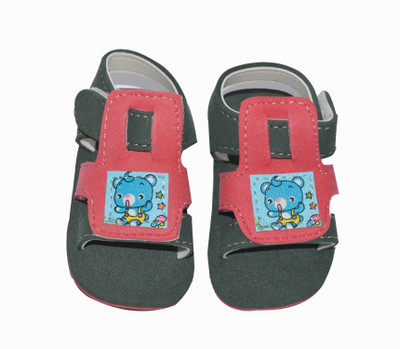

Pin to Pen Boys & Girls Velcro Flats(Green
