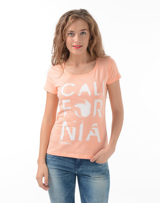 

Flying Machine Graphic Print Women's Round Neck Pink T-Shirt, Peach