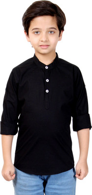 MADE IN THE SHADE Boys Solid Straight Kurta(Black)