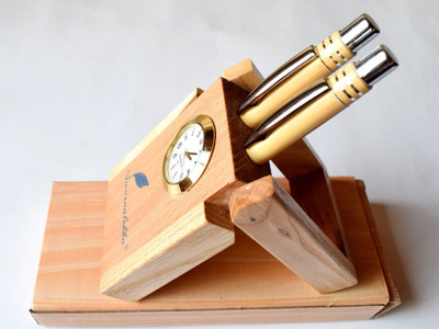 Swarnalekha 3 Compartments Wooden Pen Stand with Watch & Two Wood alike Pens(Wooden)