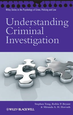 Understanding Criminal Investigation(English, Hardcover, Tong Stephen)