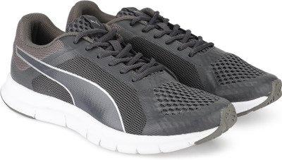 puma track v1 idp running shoes