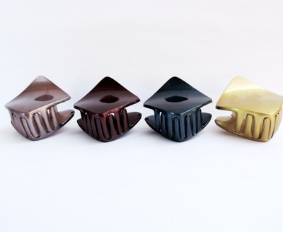 

Epraiser Designer Glossy Transparent Finish Pack of 4 Back / Jaw Hair Clip(Maroon, Purple, Yellow, Blue)