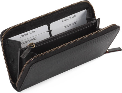 49% OFF on F&T Formal Black Clutch 49% OFF on F&T Formal Black Clutch
